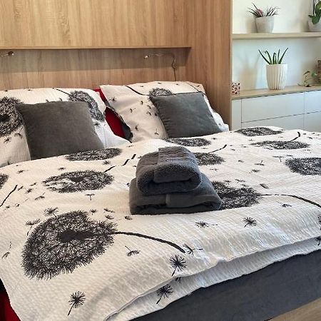 Apartman Na Zahradni กิโยฟ ภายนอก รูปภาพ