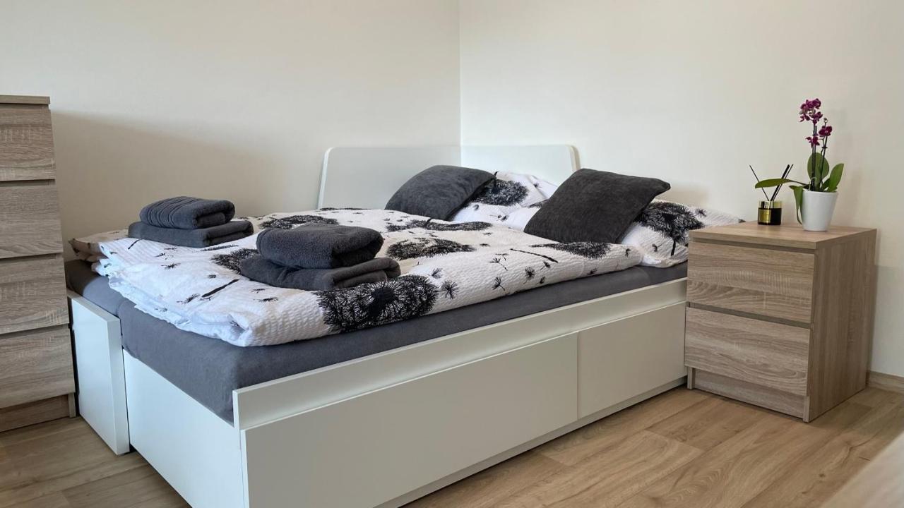 Apartman Na Zahradni กิโยฟ ภายนอก รูปภาพ